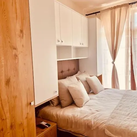 Design Lux 2 Bedroom アパート *